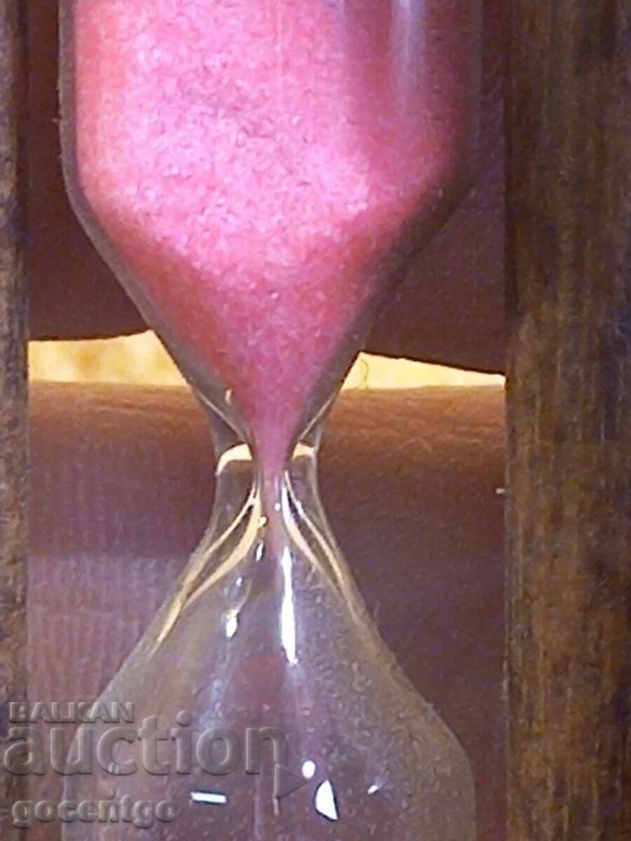 Delivery of HOURGLASS small