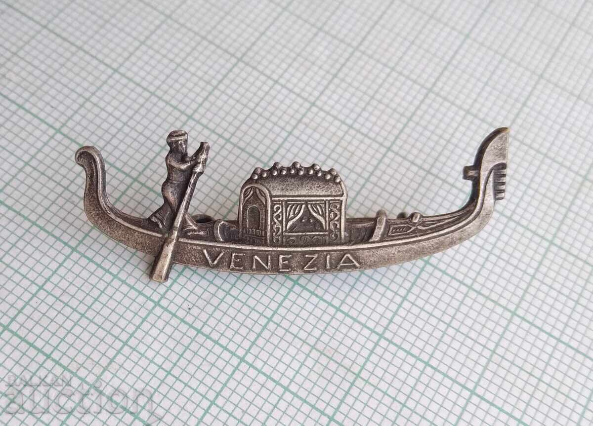 18463 Badge - Venice - gondola with price 5.00 BGN | € 2.56 18463 Badge - Venice - gondola with price 5.00 BGN | € 2.56