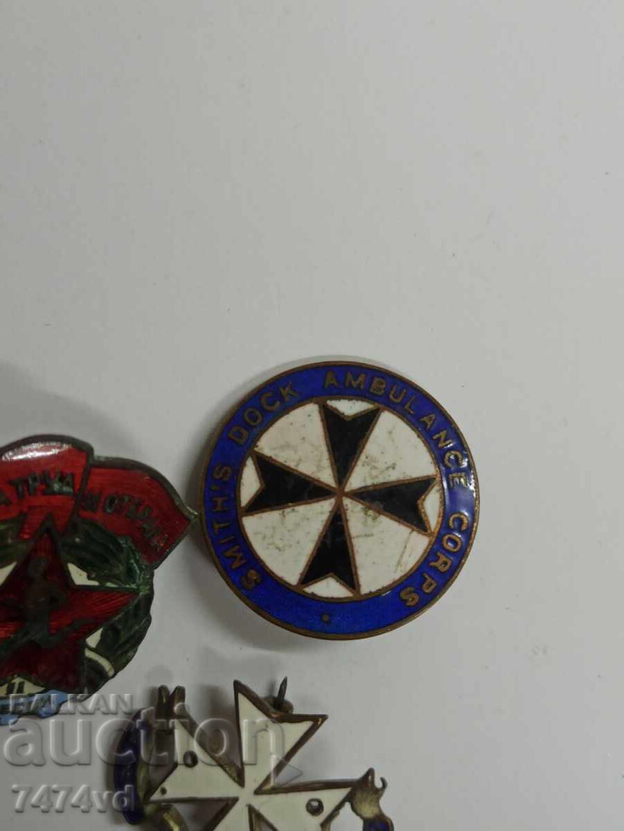 Auction OLD ENAMELLED BADGES COCKARDS, ETC. Auction OLD ENAMELLED BADGES COCKARDS, ETC.