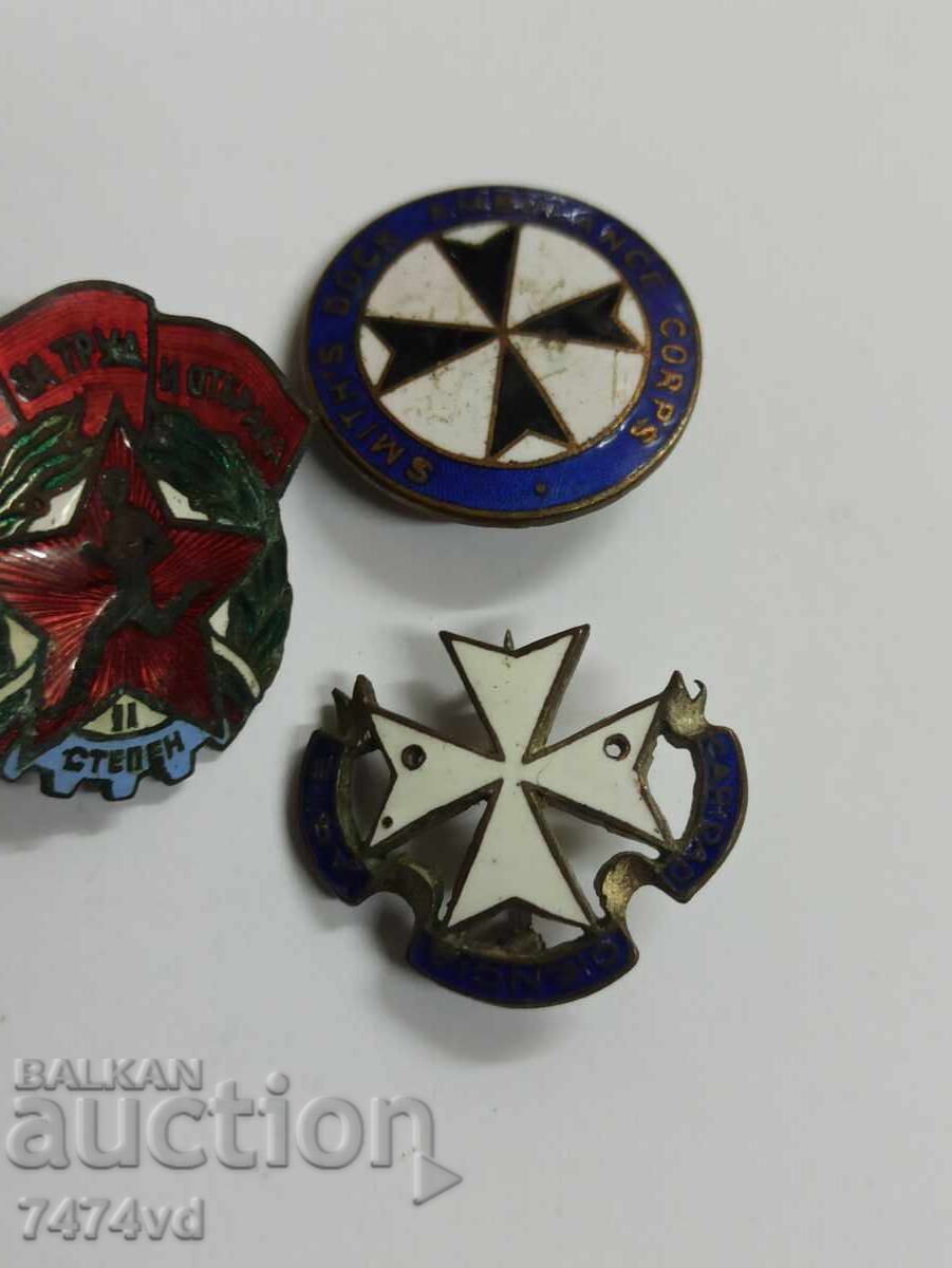 Delivery of OLD ENAMELLED BADGES COCKARDS, ETC. Delivery of OLD ENAMELLED BADGES COCKARDS, ETC.