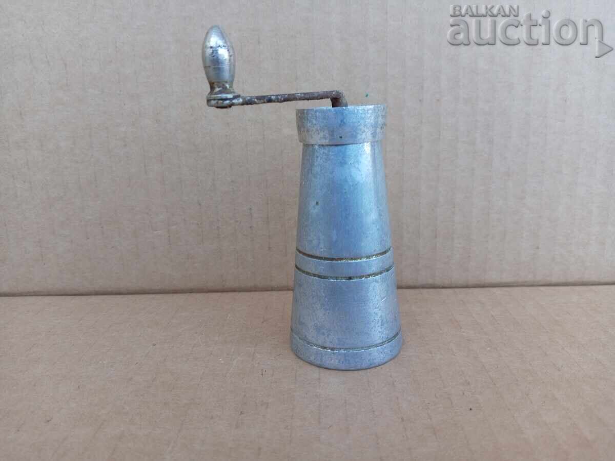 Παλιός μύλος πιπεριάς αλουμινίου, μύλος, NRB με τιμή 21.00 BGN | € 10.74 Παλιός μύλος πιπεριάς αλουμινίου, μύλος, NRB με τιμή 21.00 BGN | € 10.74