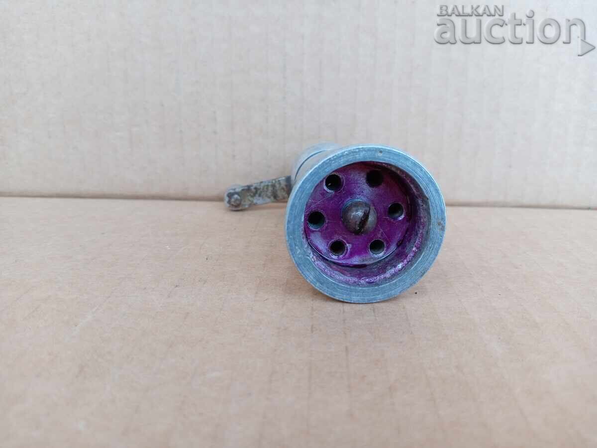 Δημοπρασία Παλιός μύλος πιπεριάς αλουμινίου, μύλος, NRB Δημοπρασία Παλιός μύλος πιπεριάς αλουμινίου, μύλος, NRB