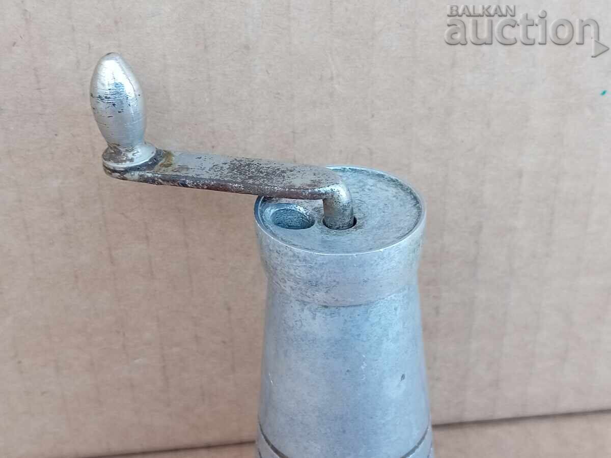 Παλιός μύλος πιπεριάς αλουμινίου, μύλος, NRB - 7 Παλιός μύλος πιπεριάς αλουμινίου, μύλος, NRB - 7