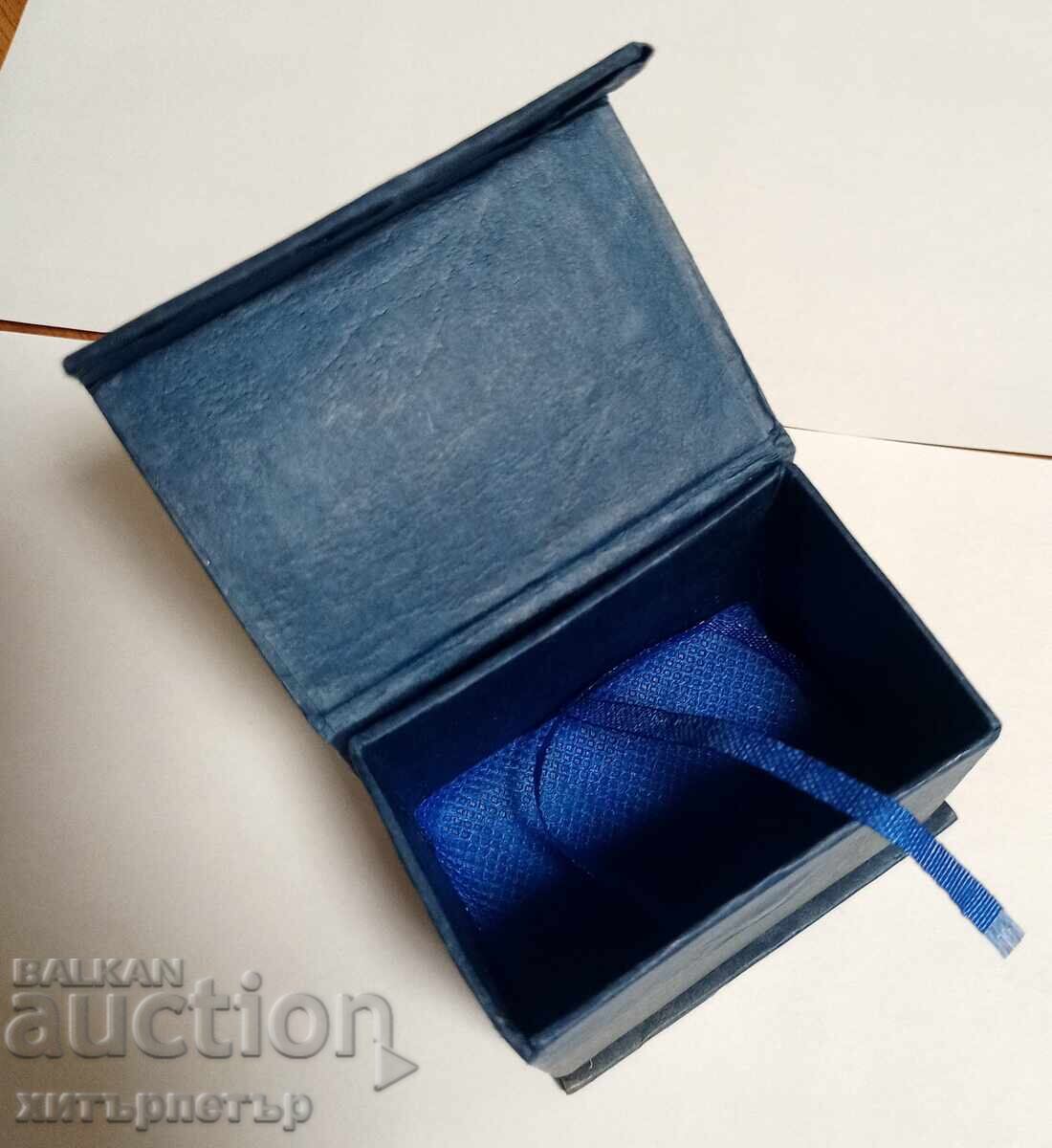 Box jewelry box magnet with price 0.80 BGN | € 0.41 Box jewelry box magnet with price 0.80 BGN | € 0.41