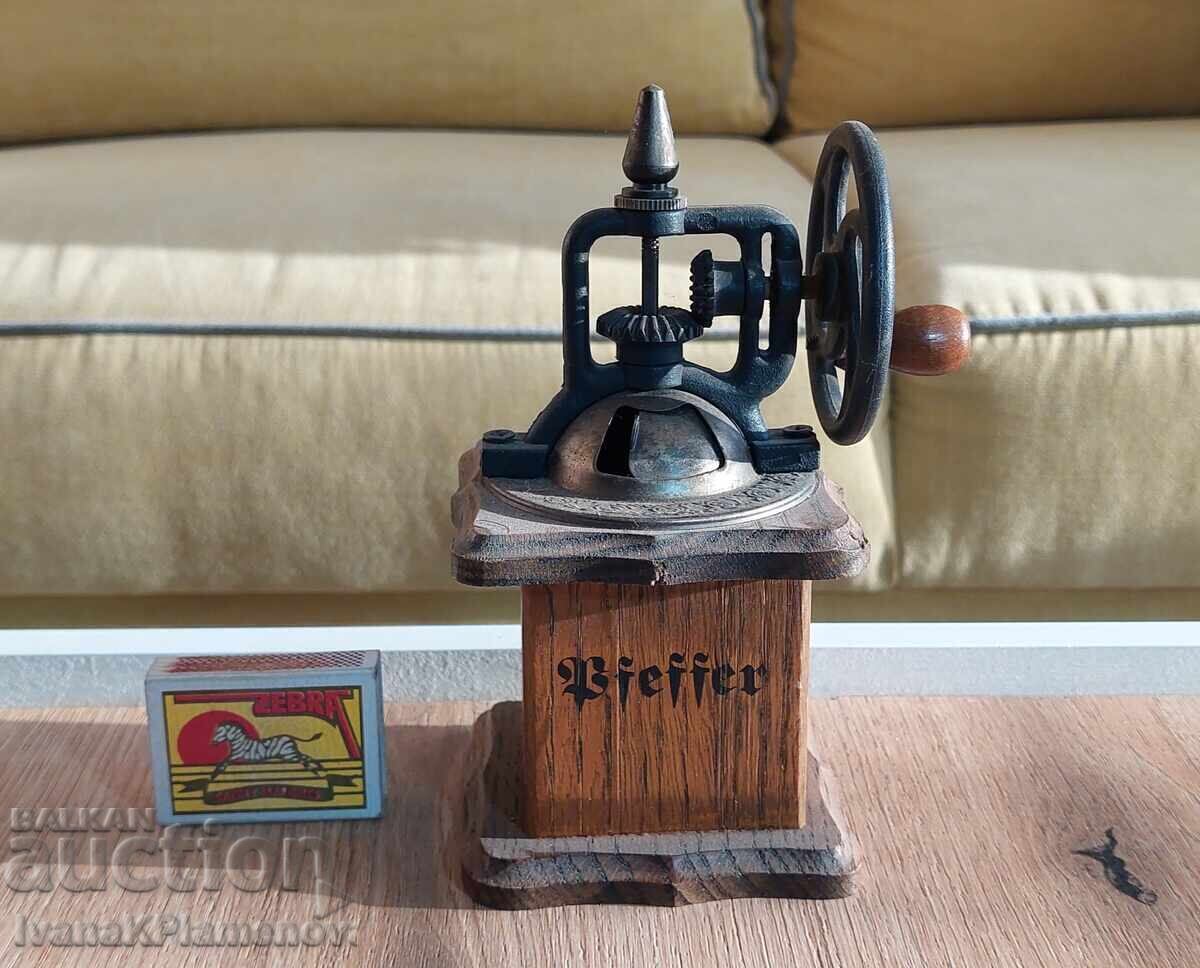 Vintage grinder for collectors - 7 Vintage grinder for collectors - 7