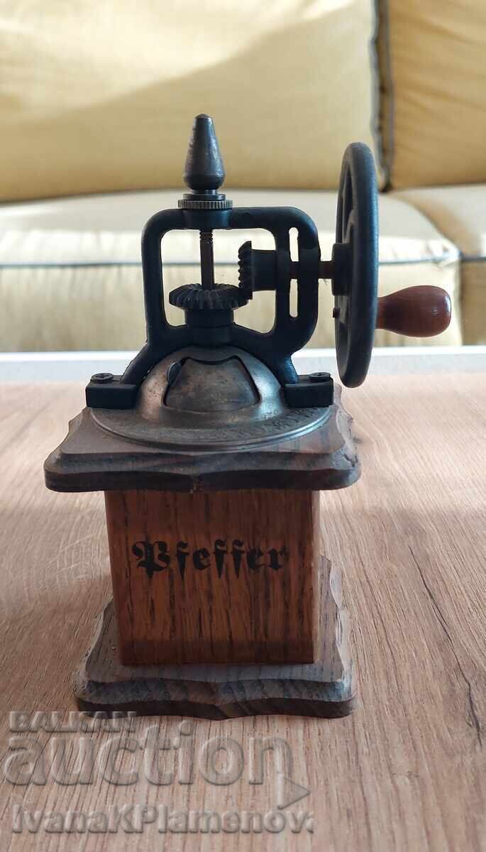 Vintage grinder for collectors Vintage grinder for collectors