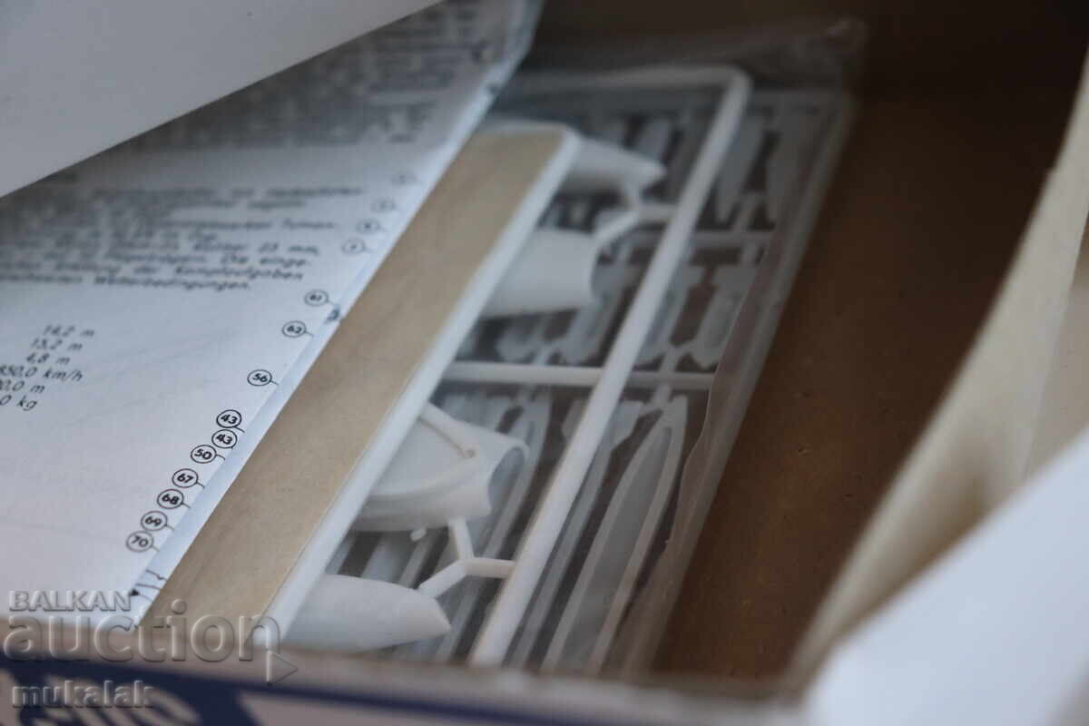 1:72 SU -25K FIGHTER PLANE RETRO MODEL FOR ASSEMBLY - 5 1:72 SU -25K FIGHTER PLANE RETRO MODEL FOR ASSEMBLY - 5