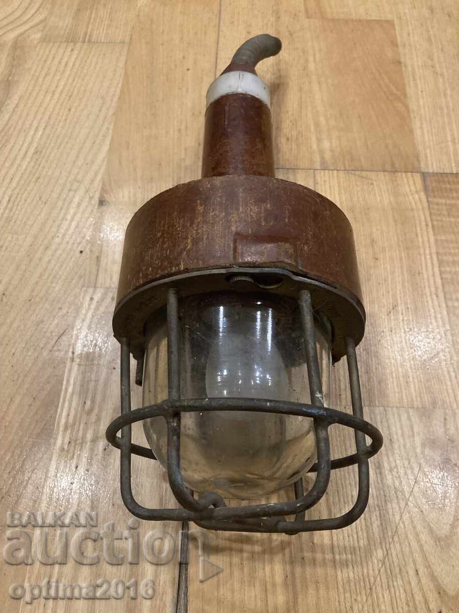 Ship lamp with price 60.00 BGN | € 30.68 Ship lamp with price 60.00 BGN | € 30.68