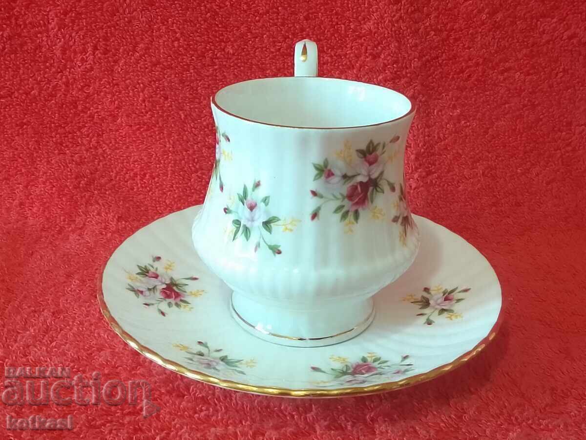 Delivery of Old porcelain double set cup plate gilding ROYAL ENGLAND