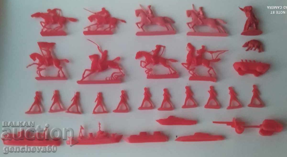Lot soldați de plastic de la epoca socialistă, armată călare și alții - 5