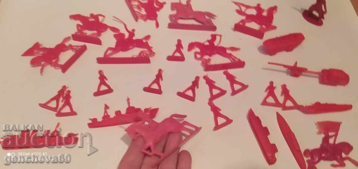 Lot soldați de plastic de la epoca socialistă, armată călare și alții - 7