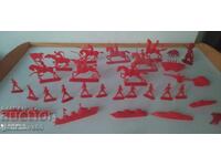 Lot of plastic soldiers, cavalry and others