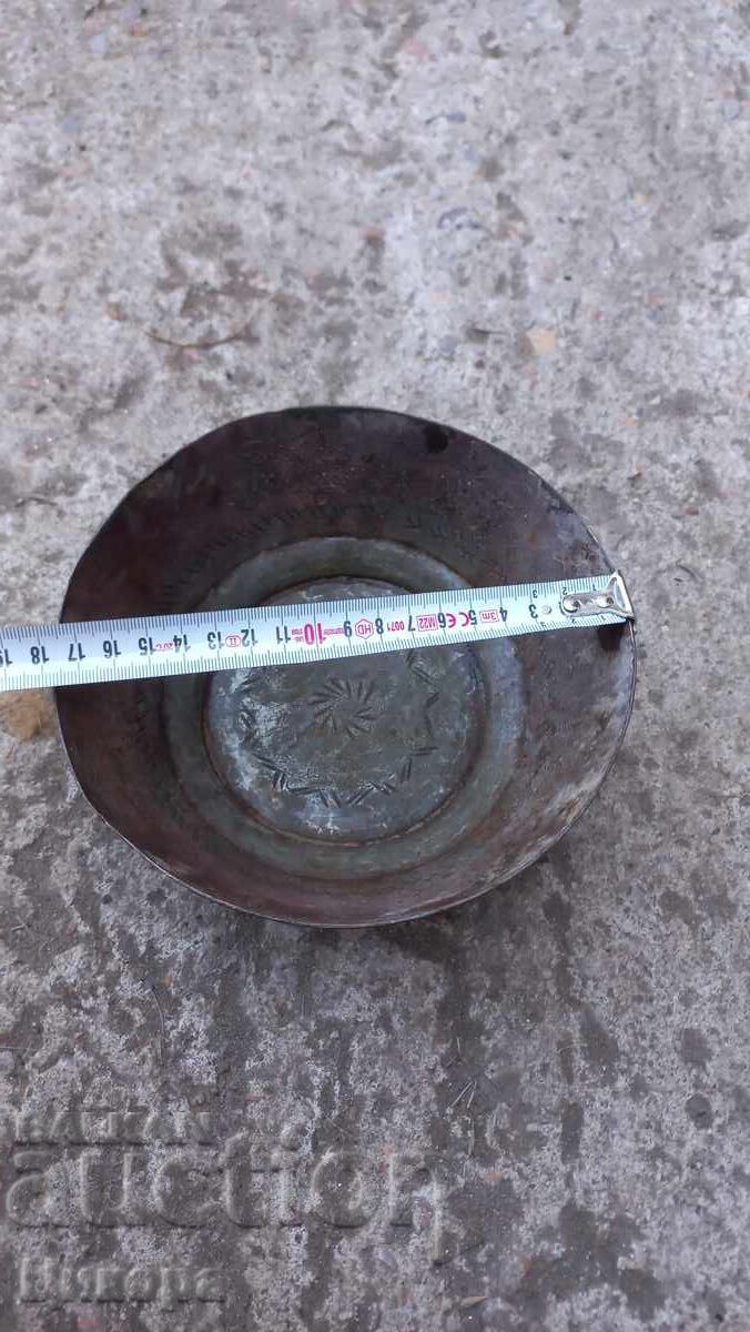 Auction  OLD COPPER PANS TASS SAUCE CUP COPPER