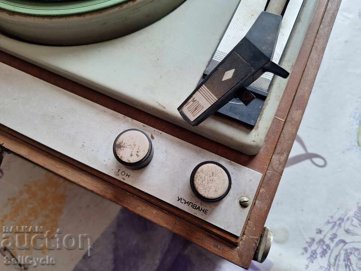 ✅RHYTHM GRAMOPHONE + ACORD SPEAKERS 1965❗ with price 80.00 BGN | € 40.90 ✅RHYTHM GRAMOPHONE + ACORD SPEAKERS 1965❗ with price 80.00 BGN | € 40.90