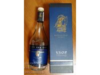 Кутия картон и бутилка от бренди Черноморско злато VSOP