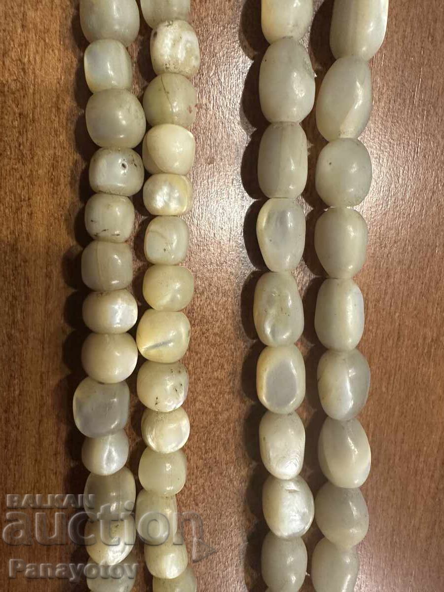 Licitație MĂTĂNII ȘI COLACE PERLATE, ORIGINALE, DIN BOJI GROB, MĂRGELE VECHI PENTRU BIJUTERII Licitație MĂTĂNII ȘI COLACE PERLATE, ORIGINALE, DIN BOJI GROB, MĂRGELE VECHI PENTRU BIJUTERII