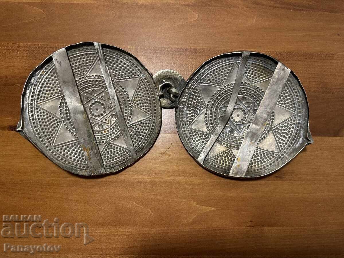 Licitație BIJUTERIE CATARAME RODOPEANE PENTRU PURTĂTORUL STEA DUI DAVID ORNAMENT