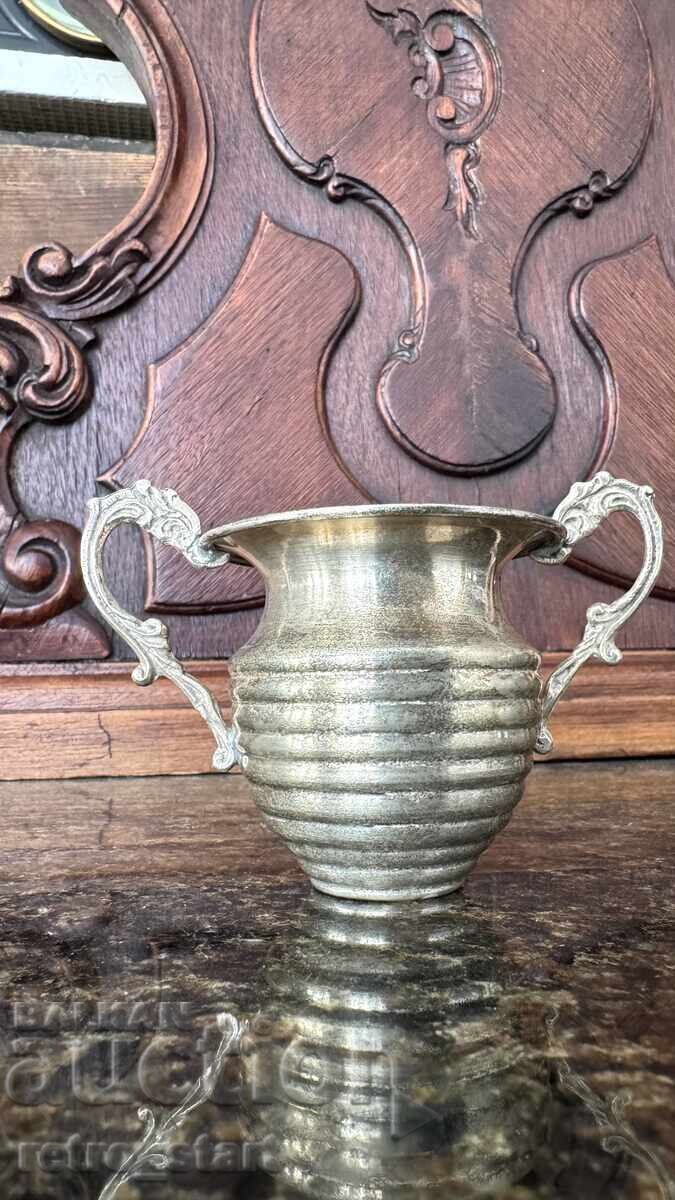 Silver container, 925, 59 grams. Silver container, 925, 59 grams.