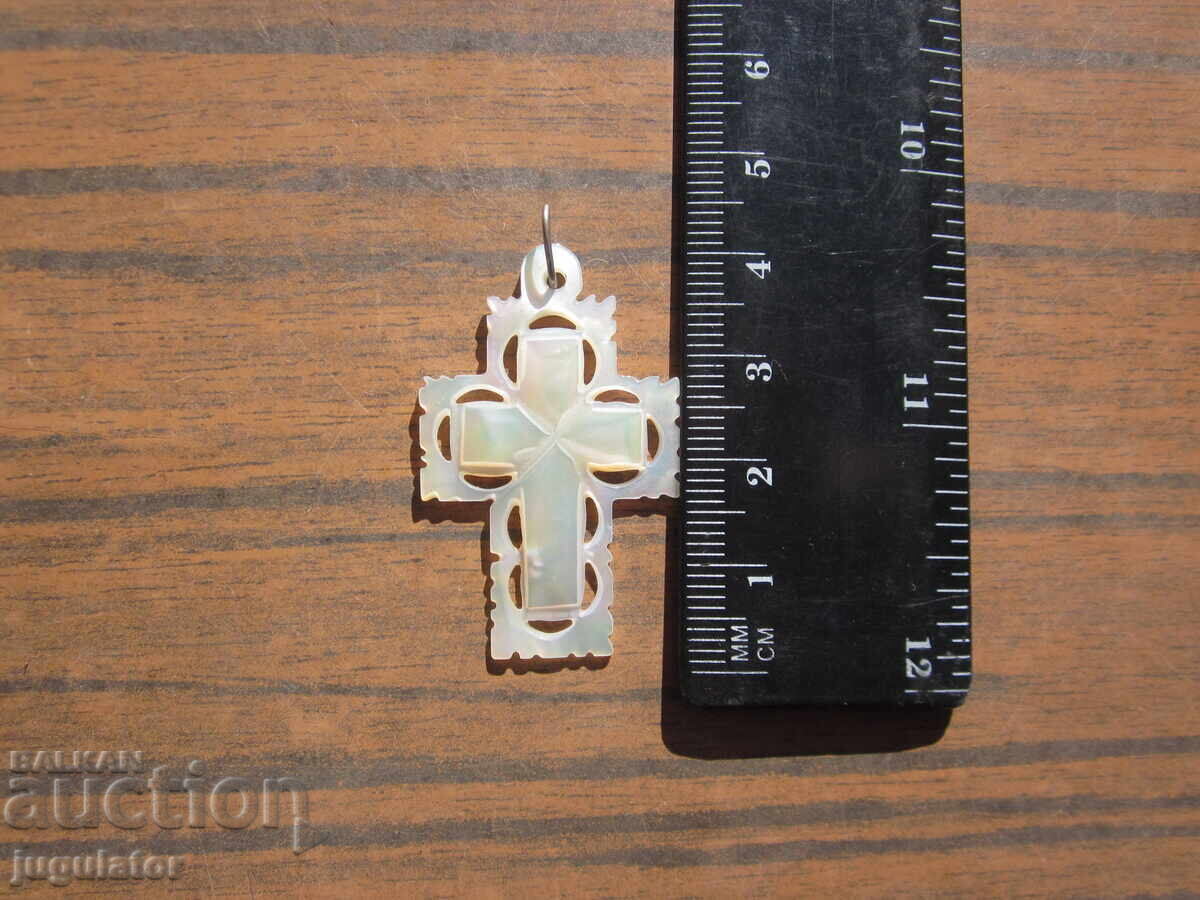 antique mother-of-pearl cross mother-of-pearl cross pendant from Jerusalem - 7 antique mother-of-pearl cross mother-of-pearl cross pendant from Jerusalem - 7