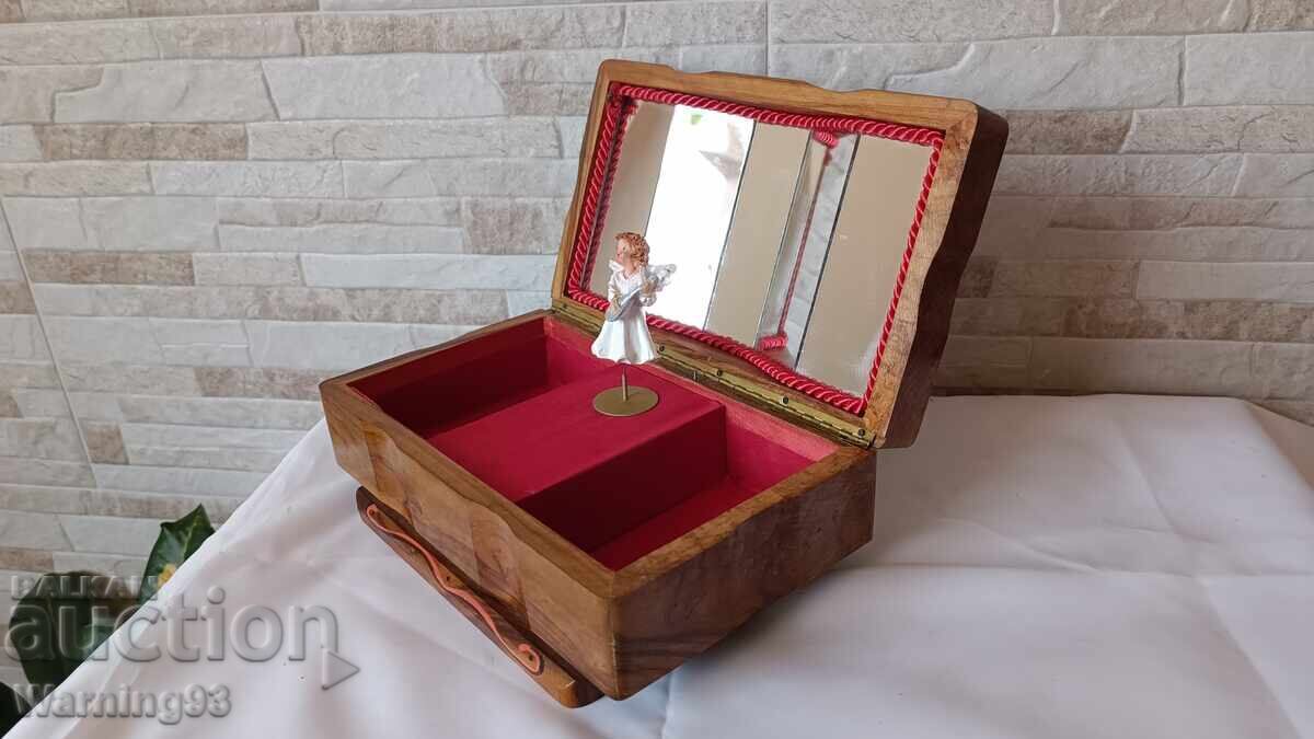 Livrarea Cutie veche de bijuterii muzicale din lemn
