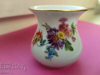 Meissen, small vase with Meissen bouquet, 1st choice print, TOP