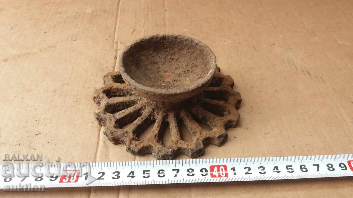 Auction MASSIVE CANDLEHOLDER Auction MASSIVE CANDLEHOLDER