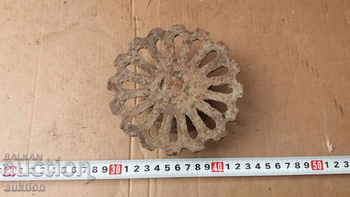 MASSIVE CANDLEHOLDER - 6 MASSIVE CANDLEHOLDER - 6