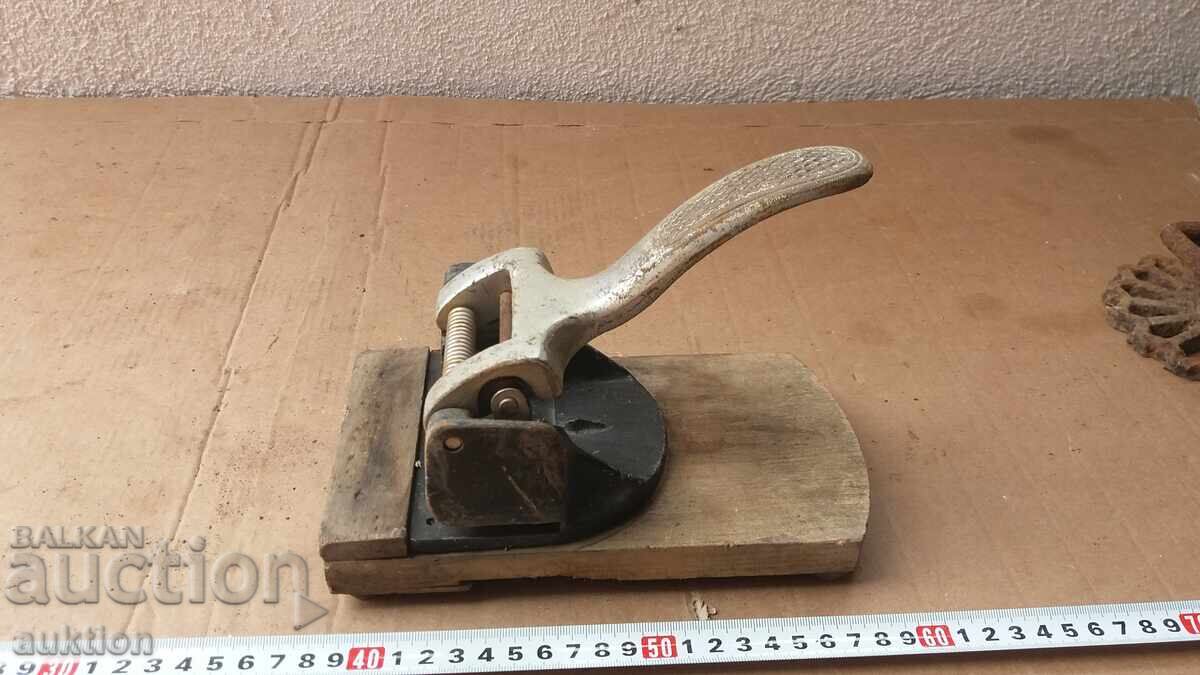 MASSIVE SOC. PERFORATOR EXCELLENT - 5