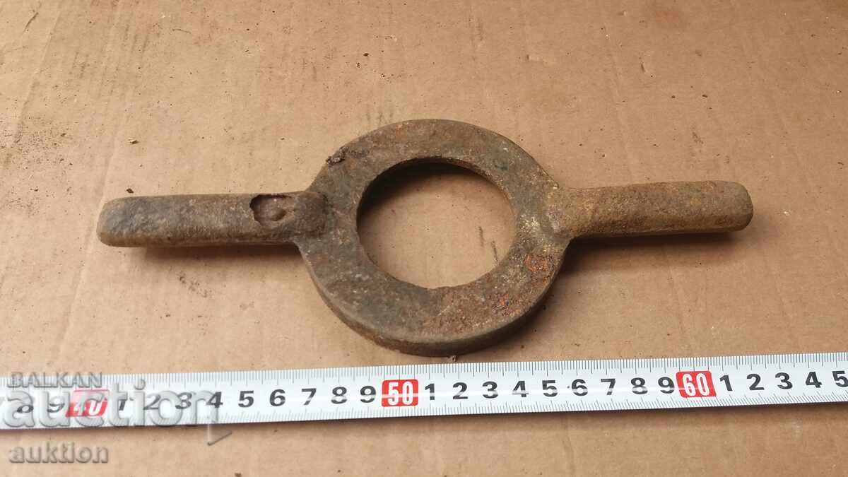 SOC. MASSIVE JAR CLOSER with price 2.99 BGN | € 1.53 SOC. MASSIVE JAR CLOSER with price 2.99 BGN | € 1.53