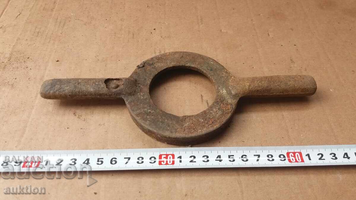 Auction SOC. MASSIVE JAR CLOSER Auction SOC. MASSIVE JAR CLOSER