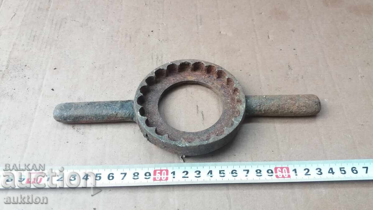 SOC. MASSIVE JAR CLOSER - 6 SOC. MASSIVE JAR CLOSER - 6