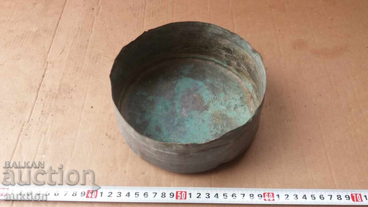 EXCELLENT FORGED CHRISTMAS DREAM, BOWL, TRAY WITH ORNAMENTS - 6 EXCELLENT FORGED CHRISTMAS DREAM, BOWL, TRAY WITH ORNAMENTS - 6