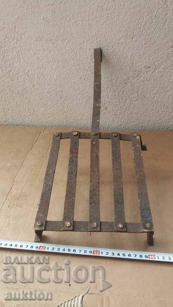 Delivery of FORGED RENAISSANCE GRILL FOR GRILLING ON EMERALD Delivery of FORGED RENAISSANCE GRILL FOR GRILLING ON EMERALD