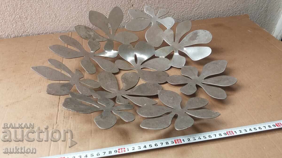 SOLID IRON FRUIT BOWL, TRAY - 5 SOLID IRON FRUIT BOWL, TRAY - 5