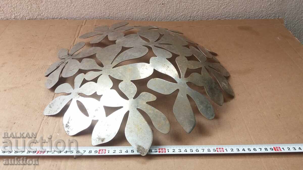 SOLID IRON FRUIT BOWL, TRAY - 7 SOLID IRON FRUIT BOWL, TRAY - 7