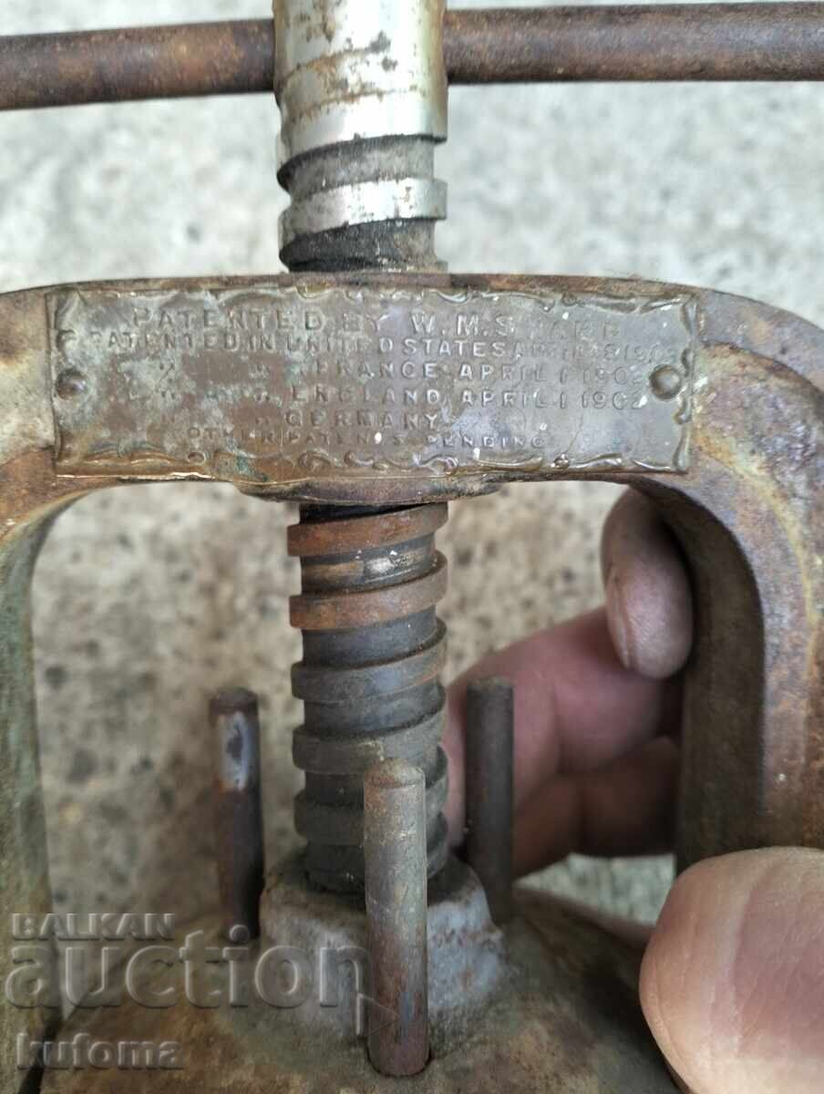 Old dental crown making press - 6 Old dental crown making press - 6