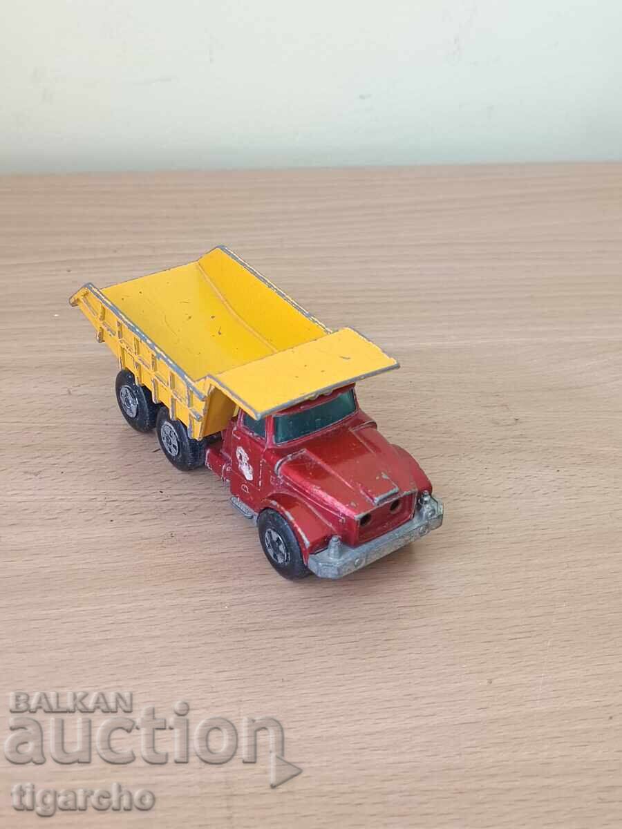 Matchbox metal truck with price 15.00 BGN | € 7.67 Matchbox metal truck with price 15.00 BGN | € 7.67
