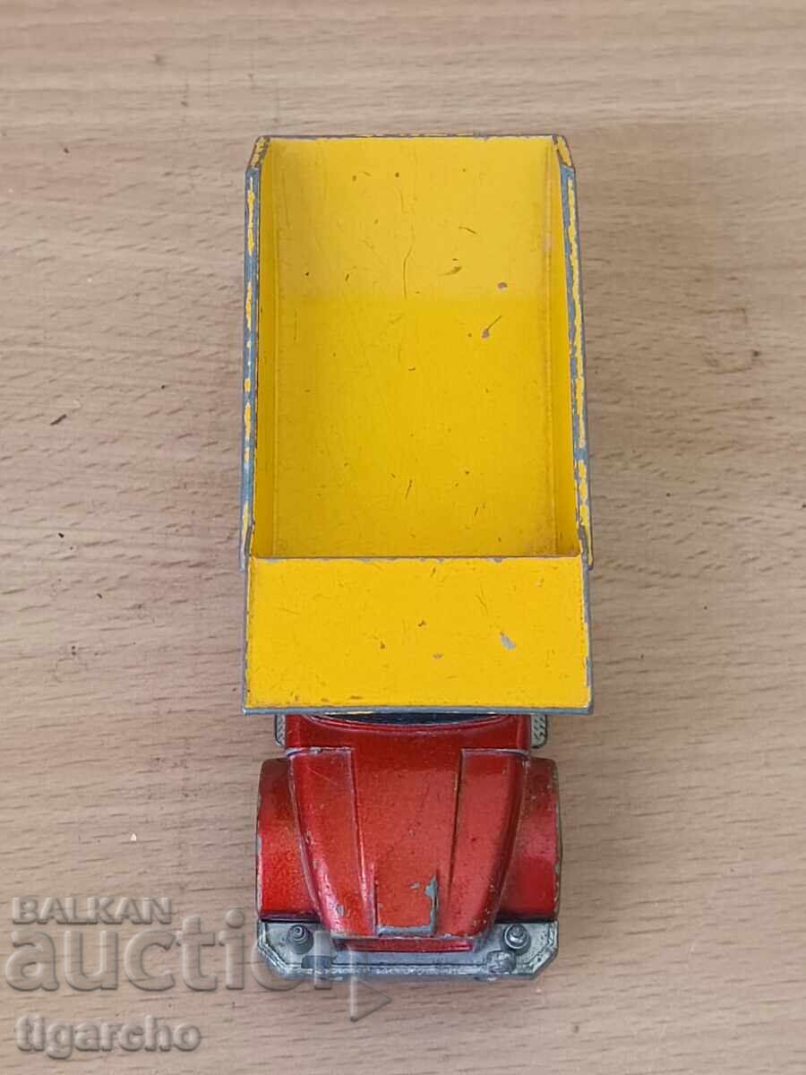 Matchbox metal truck - 5 Matchbox metal truck - 5