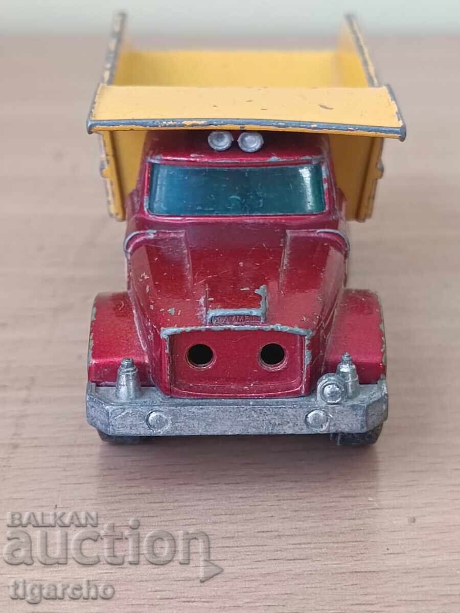 Matchbox metal truck - 6 Matchbox metal truck - 6