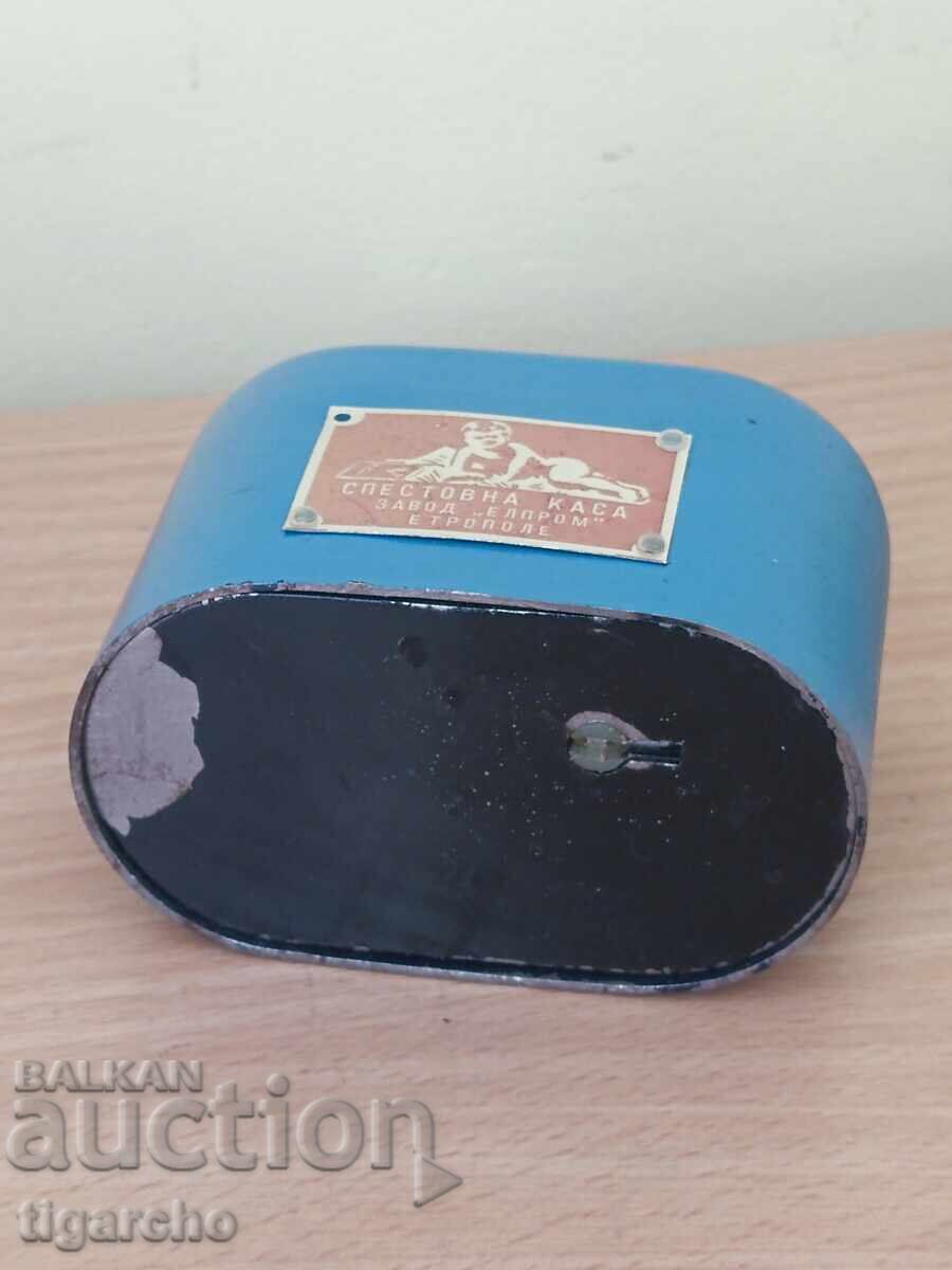 Auction Old metal piggy bank Auction Old metal piggy bank