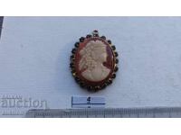 OLD CAMEO PENDANT