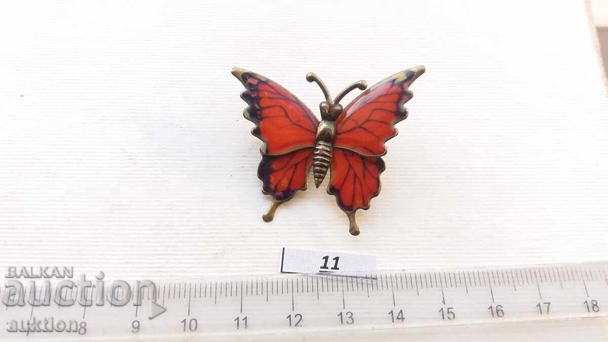 Auction BROOCH - BRONZE Auction BROOCH - BRONZE