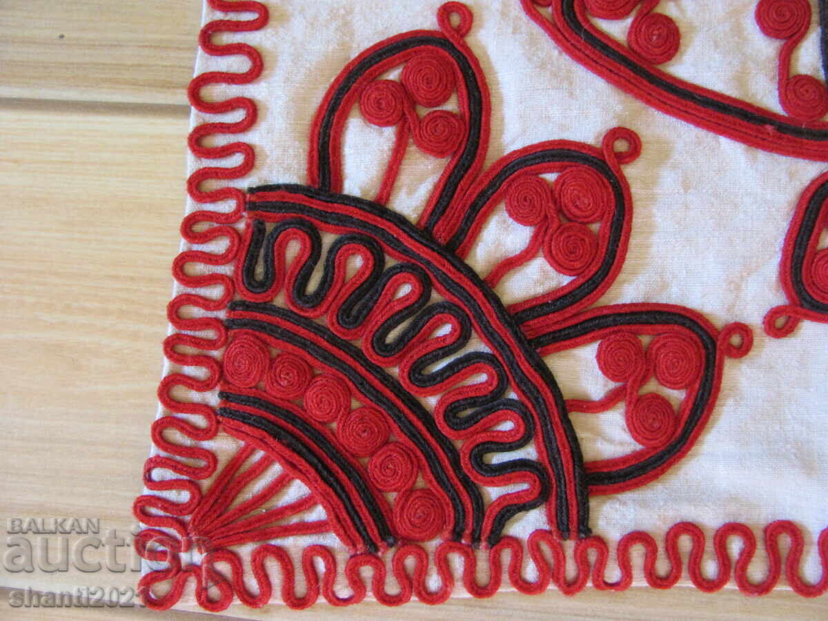 Δημοπρασία Παλιό μαξιλάρι - μάλλινες πλεξούδες και λινό, ραμμένο στο χέρι, 74x46 εκ. Δημοπρασία Παλιό μαξιλάρι - μάλλινες πλεξούδες και λινό, ραμμένο στο χέρι, 74x46 εκ.