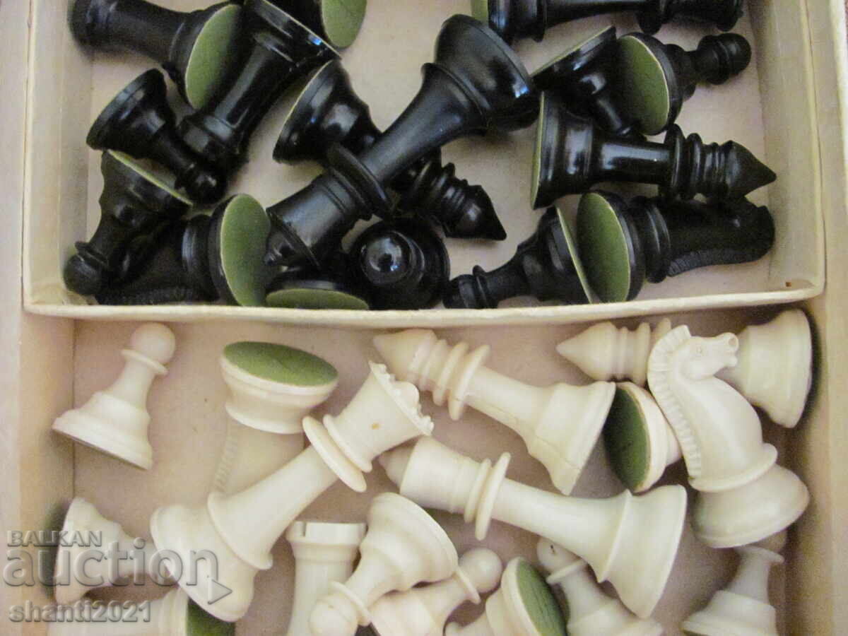 Vintage chess, figures - hard plastic with price 40.00 BGN | € 20.45 Vintage chess, figures - hard plastic with price 40.00 BGN | € 20.45