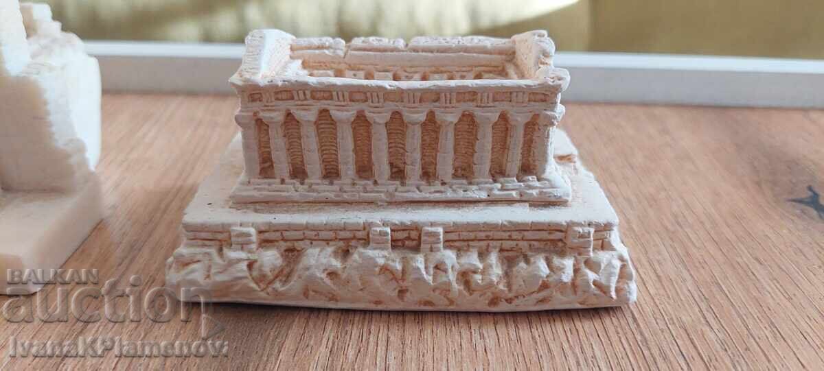 Auction  Souvenirs for collectors