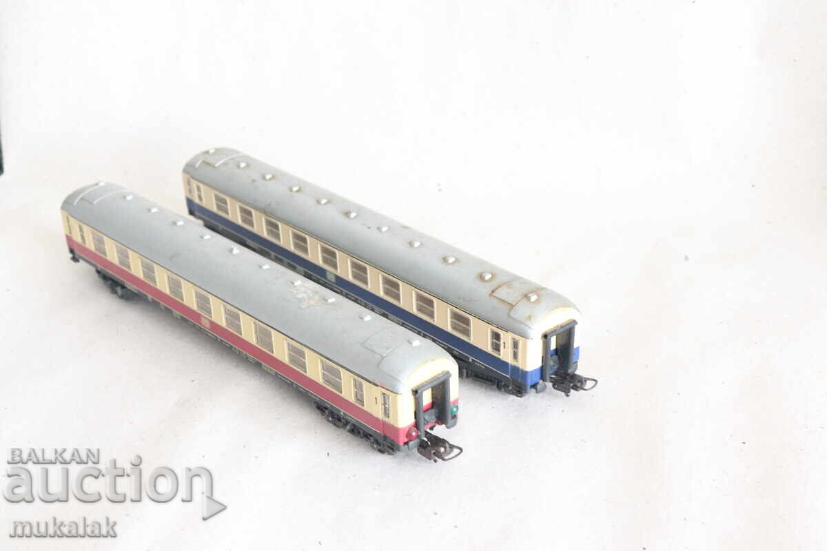 Delivery of H0 1/87 LIMA LOCOMOTIVE WAGON TRAIN TRAIN RAILWAY LOT 2 PCS. Delivery of H0 1/87 LIMA LOCOMOTIVE WAGON TRAIN TRAIN RAILWAY LOT 2 PCS.