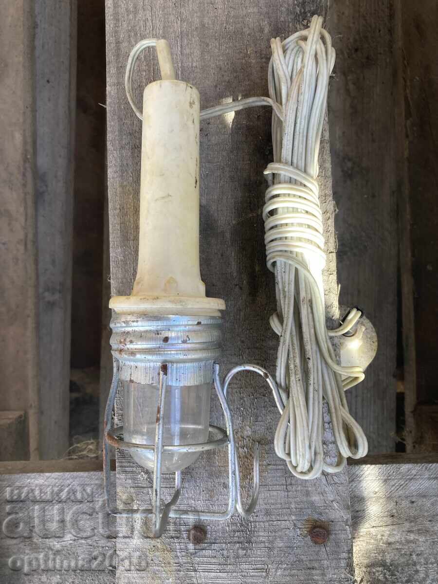 Lampa mobila cu preț 25.00 BGN | € 12.78 Lampa mobila cu preț 25.00 BGN | € 12.78