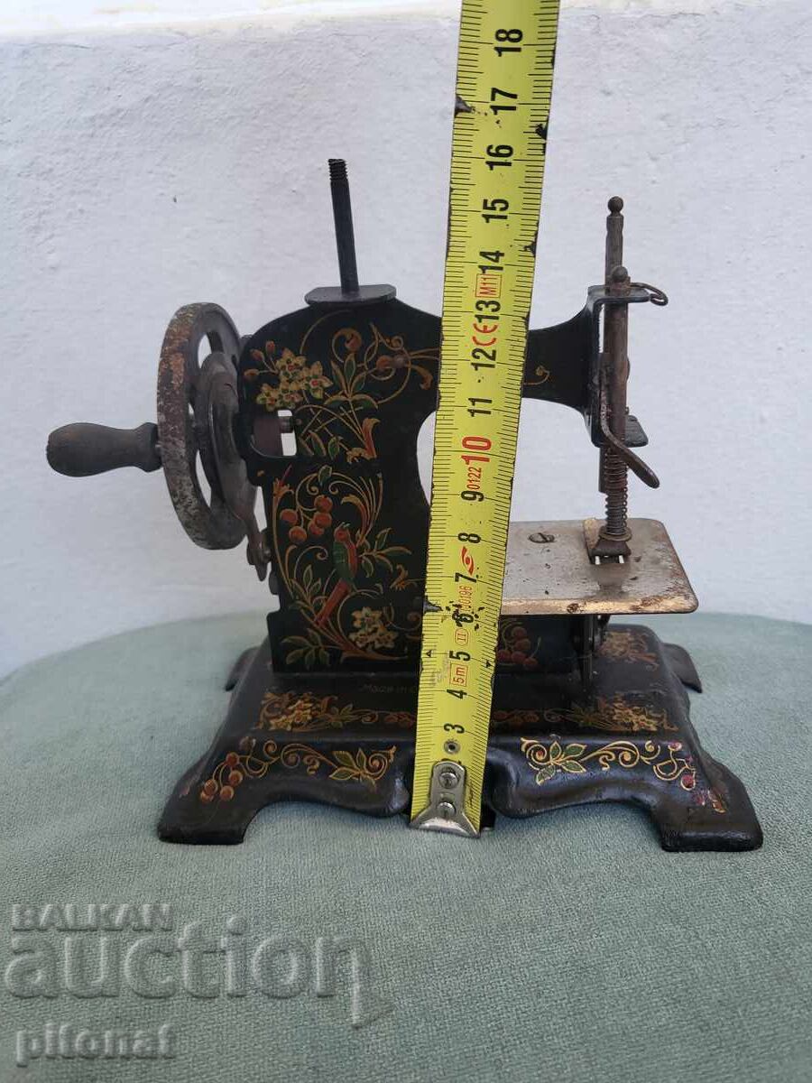 Old children's sewing machine Germany - 6 Old children's sewing machine Germany - 6
