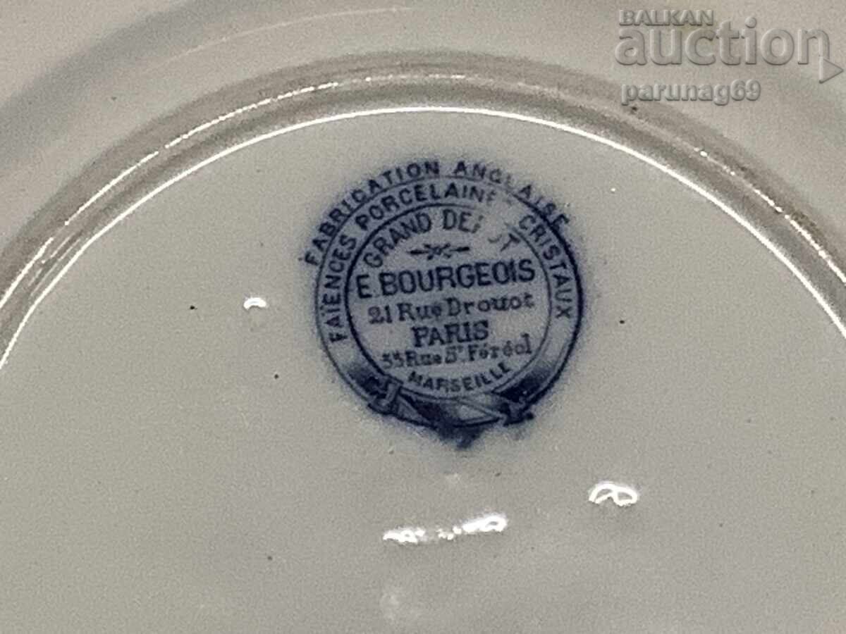 Delivery of Porcelain plate from the royal service of King Ferdinand I Delivery of Porcelain plate from the royal service of King Ferdinand I