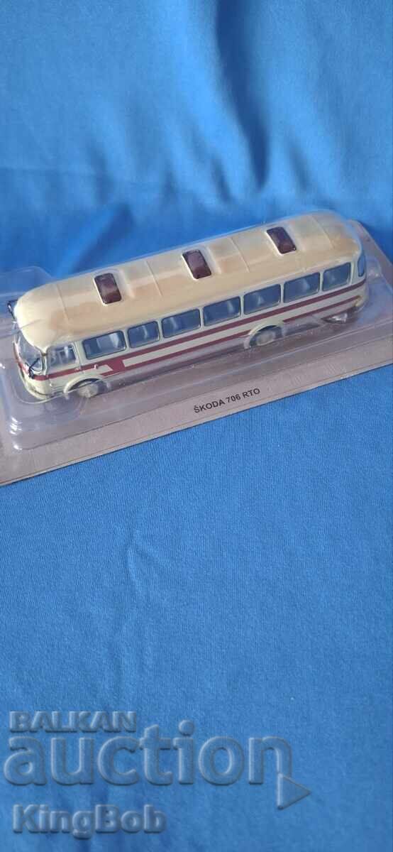 COLECȚIE DE AUTOBUZE LEGENDARE - SKODA 706 RTO cu preț 20.00 BGN | € 10.23